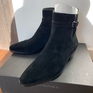 Black suede ankle boots Banana Republic